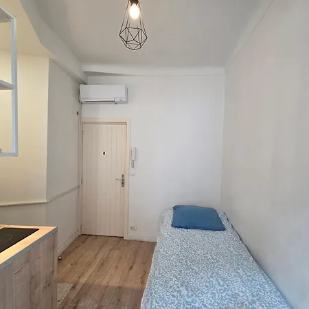 Niçois Proche Apartment